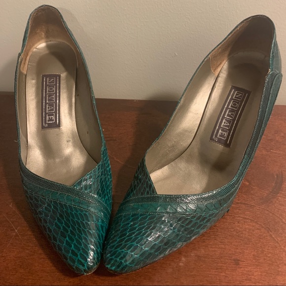 Novae Green ‘Snake Skin’ Pumps - Picture 5 of 7